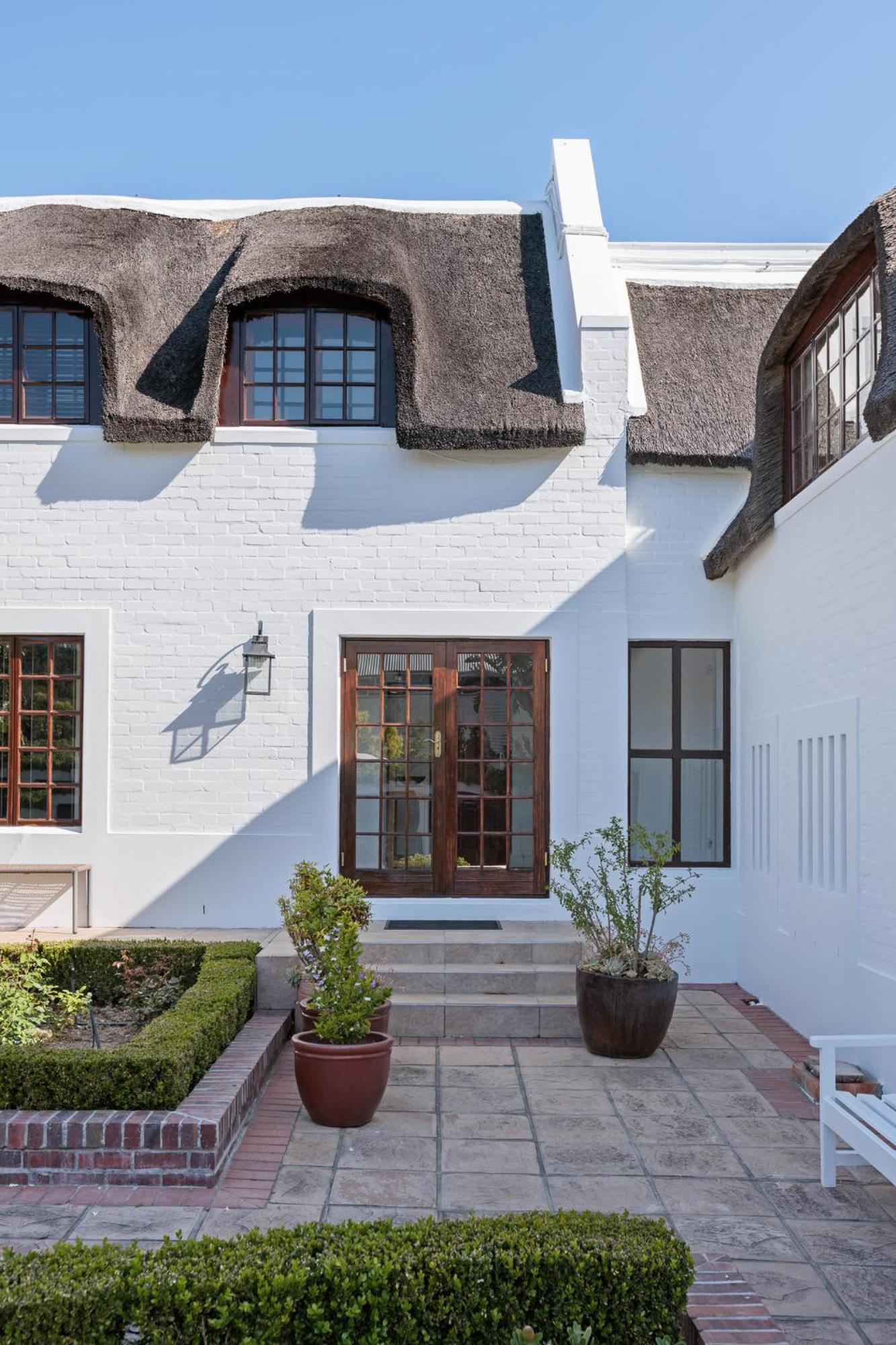 Die Rietdak - Reetdachhaus Mit Vier Schlafzimmern Cidade Do Cabo Exterior foto